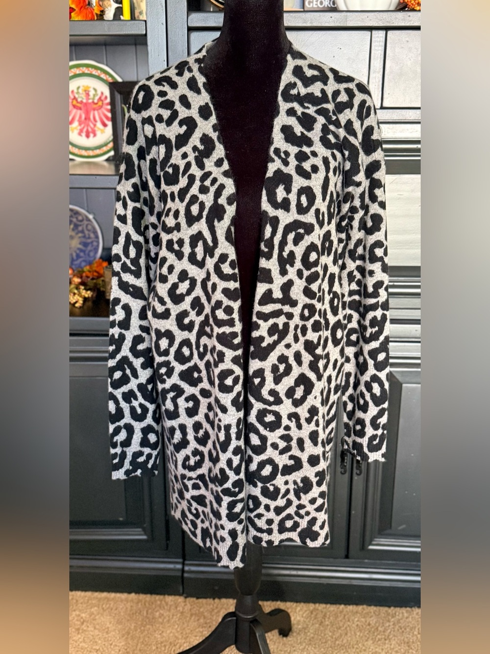 Saks Fifth Avenue Leopard Print Cashmere cardigan classic chic soft cashmere sm